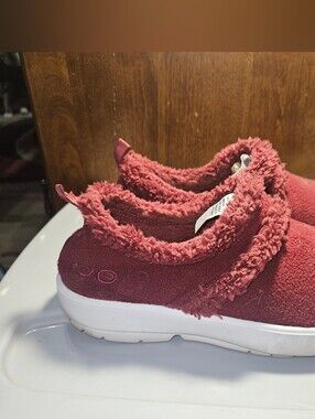 Oofos Slip Ons